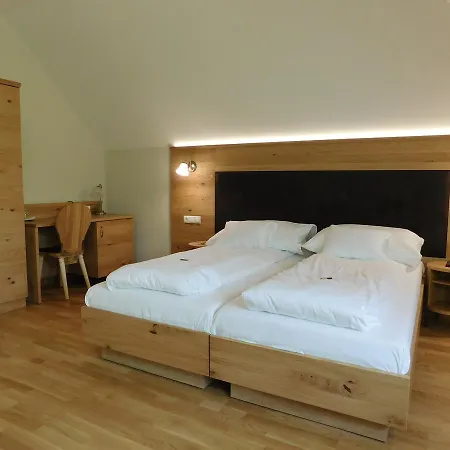 Hotel Hodoseri Vadaszhaz *