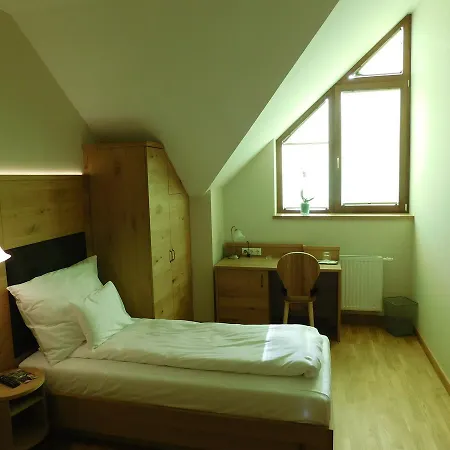 Hotel Hodoseri Vadaszhaz *