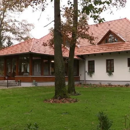 Hotel Hodoseri Vadaszhaz Bakonyszentlaszlo