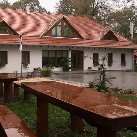 Hotel Hodoseri Vadaszhaz Bakonyszentlaszlo