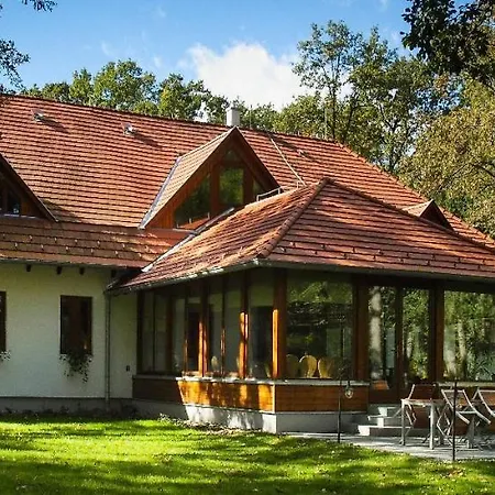 酒店 Hodoseri Vadaszhaz Bakonyszentlaszlo