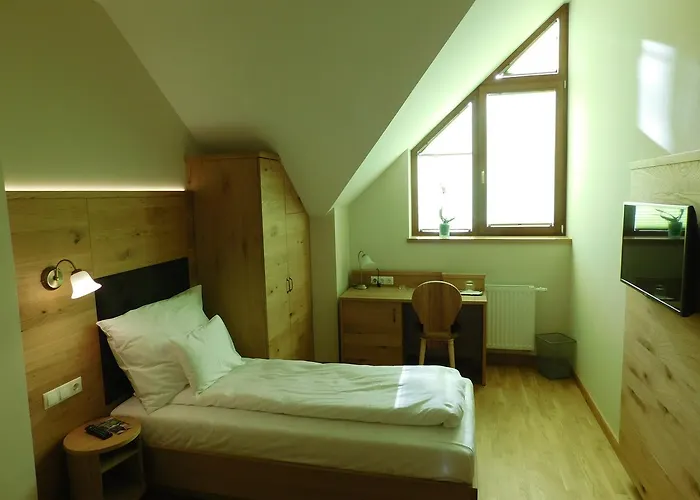 Hotel Hodoseri Vadaszhaz *